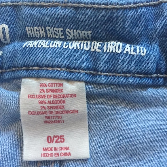 frayed jean shorts! - Picture 3 of 3